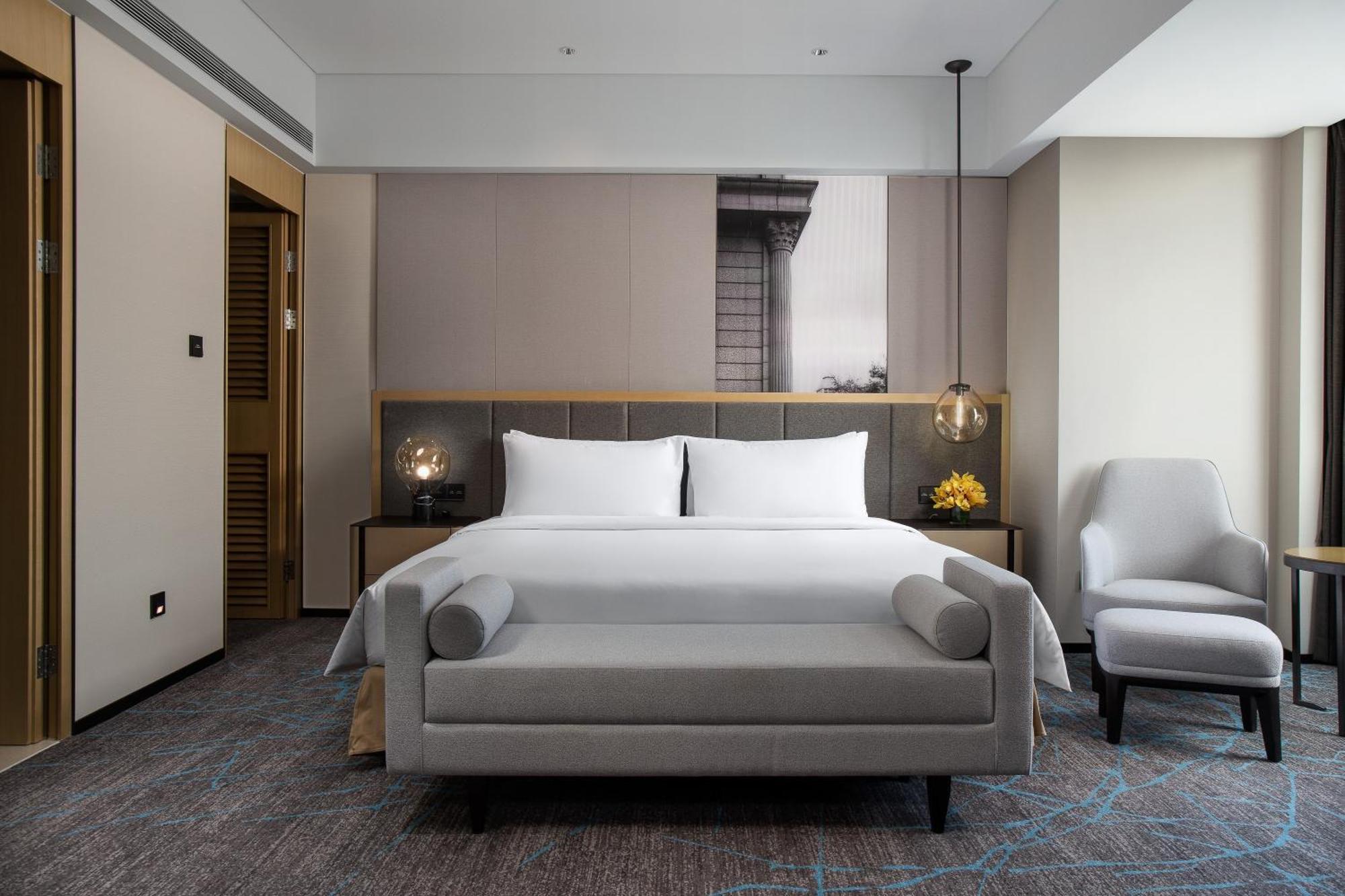 Crowne Plaza Fudan, An Ihg Hotel 5*